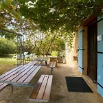 Domaine De Vic *
