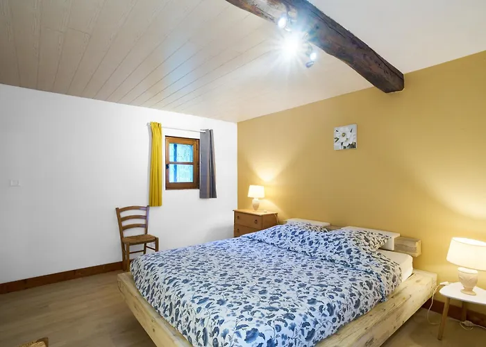 Domaine De Vic بيت للعطل *