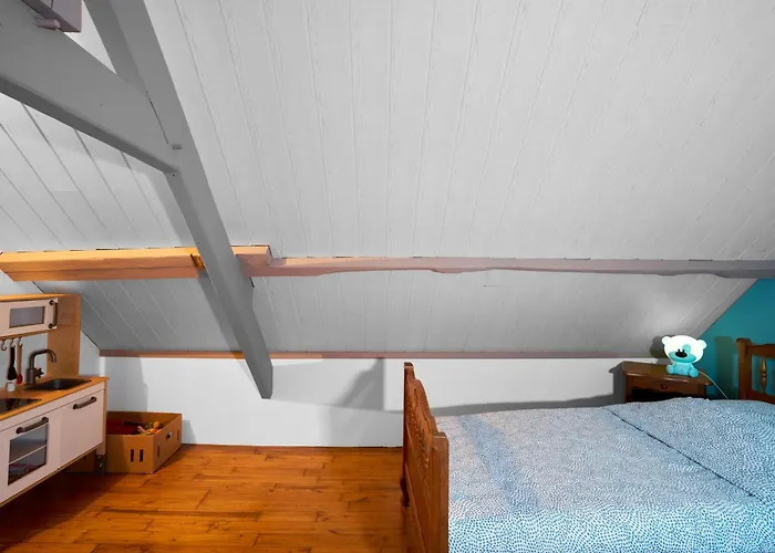 Domaine De Vic بيت للعطل